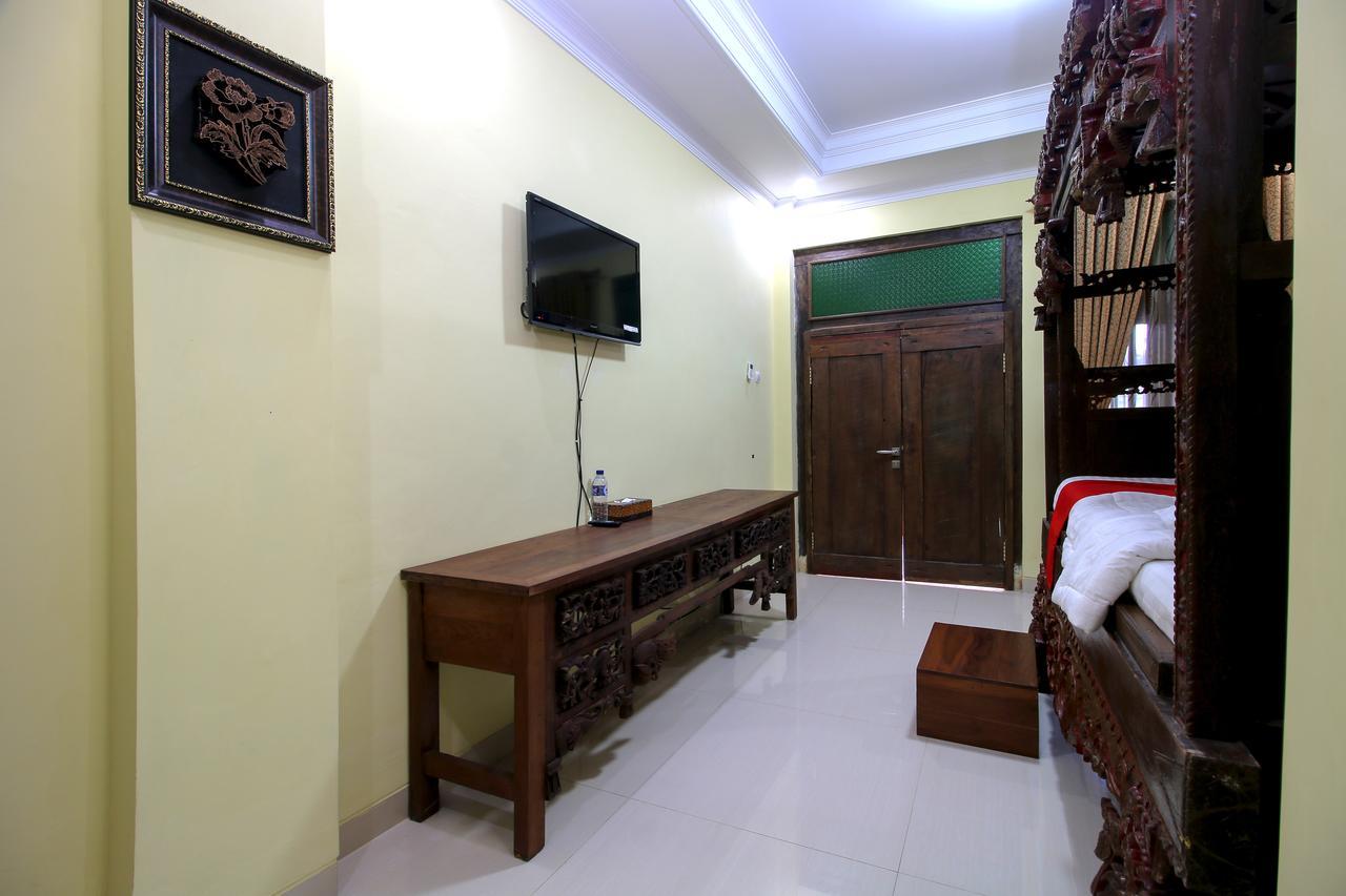 Reddoorz Plus @ Maguwo Kalasan Exterior photo