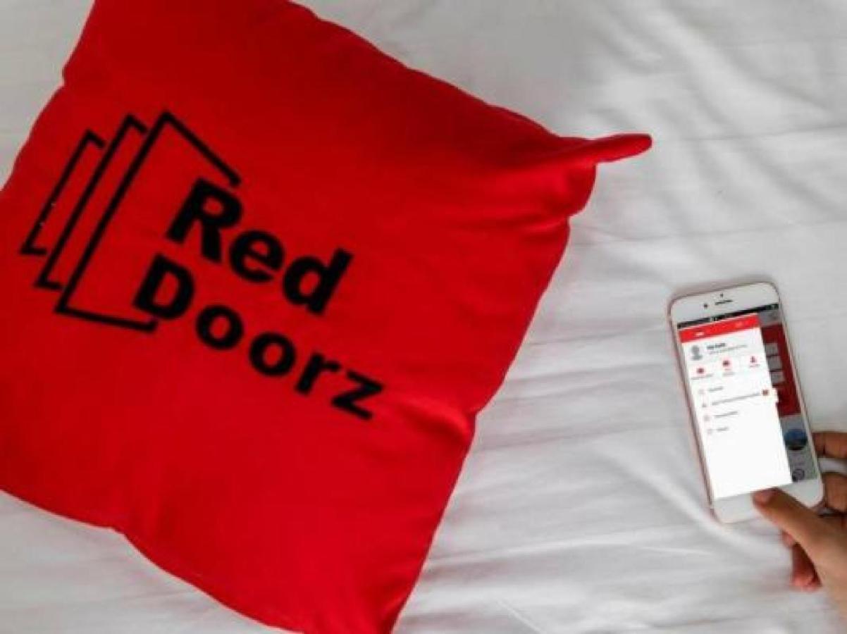 Reddoorz Plus @ Maguwo Kalasan Exterior photo